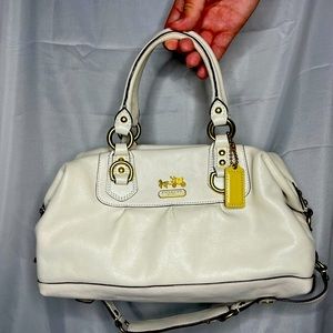 Vintage White Leather Madison Sabrina Coach Hobo Purse🤍